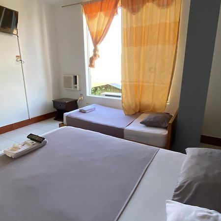 Hostal Casa Blanca Puerto Francisco de Orellana Bagian luar foto