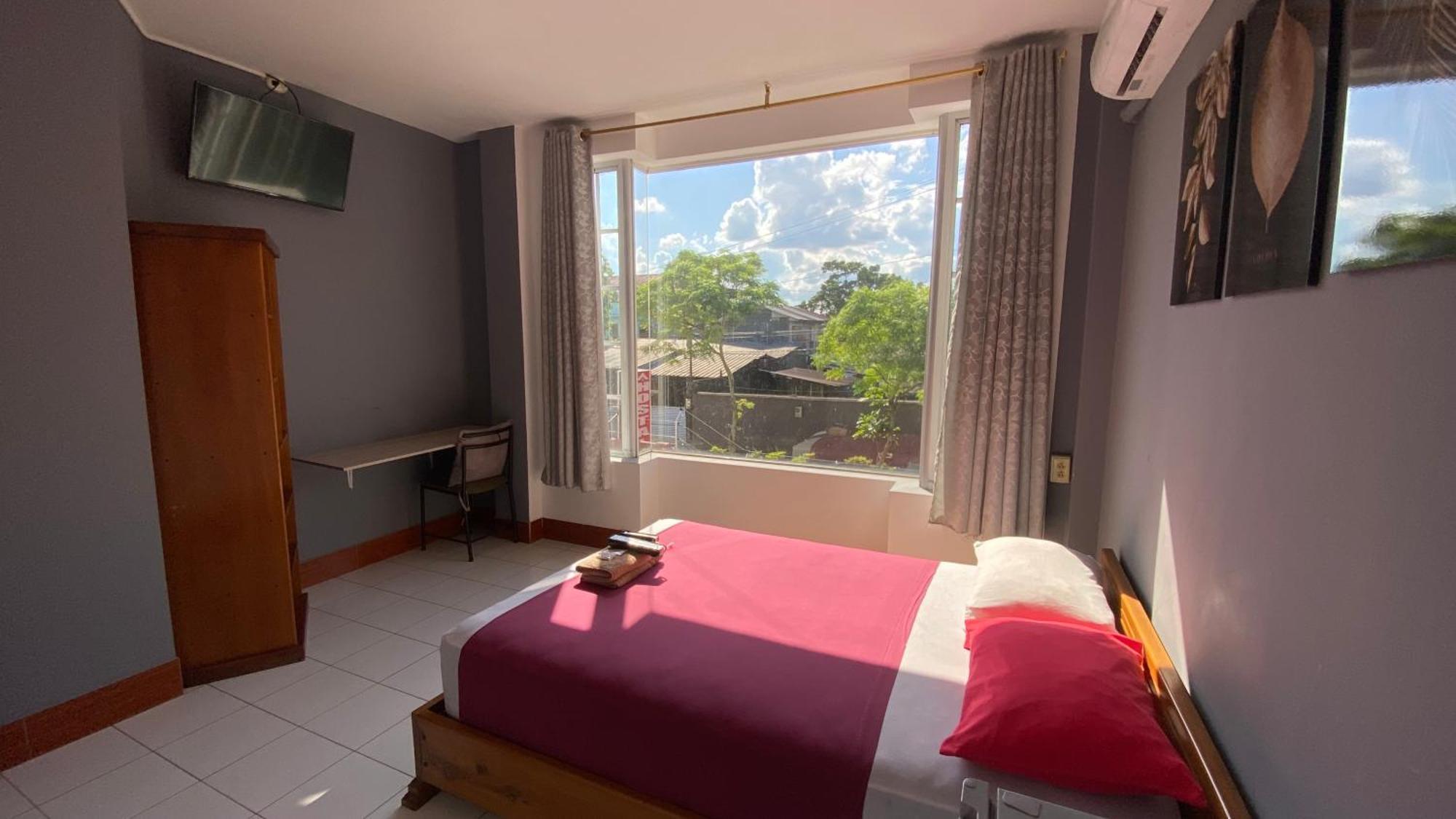 Hostal Casa Blanca Puerto Francisco de Orellana Bagian luar foto